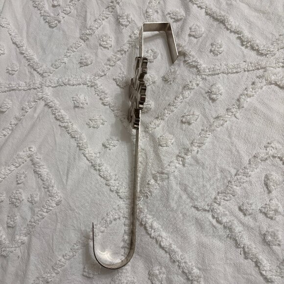 Silver Snowflake Wreath Hanger Festive Door Decor - Picture 5 of 10